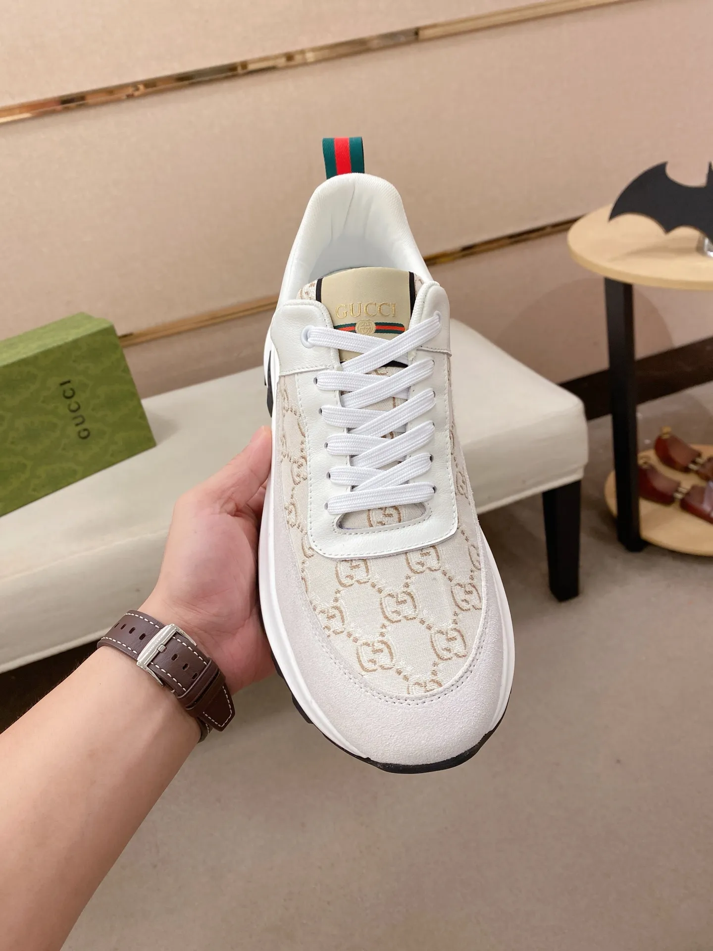 Men's clothing and shoes💰:462💰 (GUCCI) The latest model from the official website🎁🎁Casual and fashionable men's shoes👟, hot style💥The version is simple and elegant, exclusive for trendy men. The unique latest brand elements from the official website👑Original Gucci decoration, fashionable and generous, the fabric is original cowhide ✅Mesh breathable lining, the official website specifies wear-resistant casual outsole, the classic model is taken in kind at the counter🎬38-44 (can be customized for 45 non-refundable)